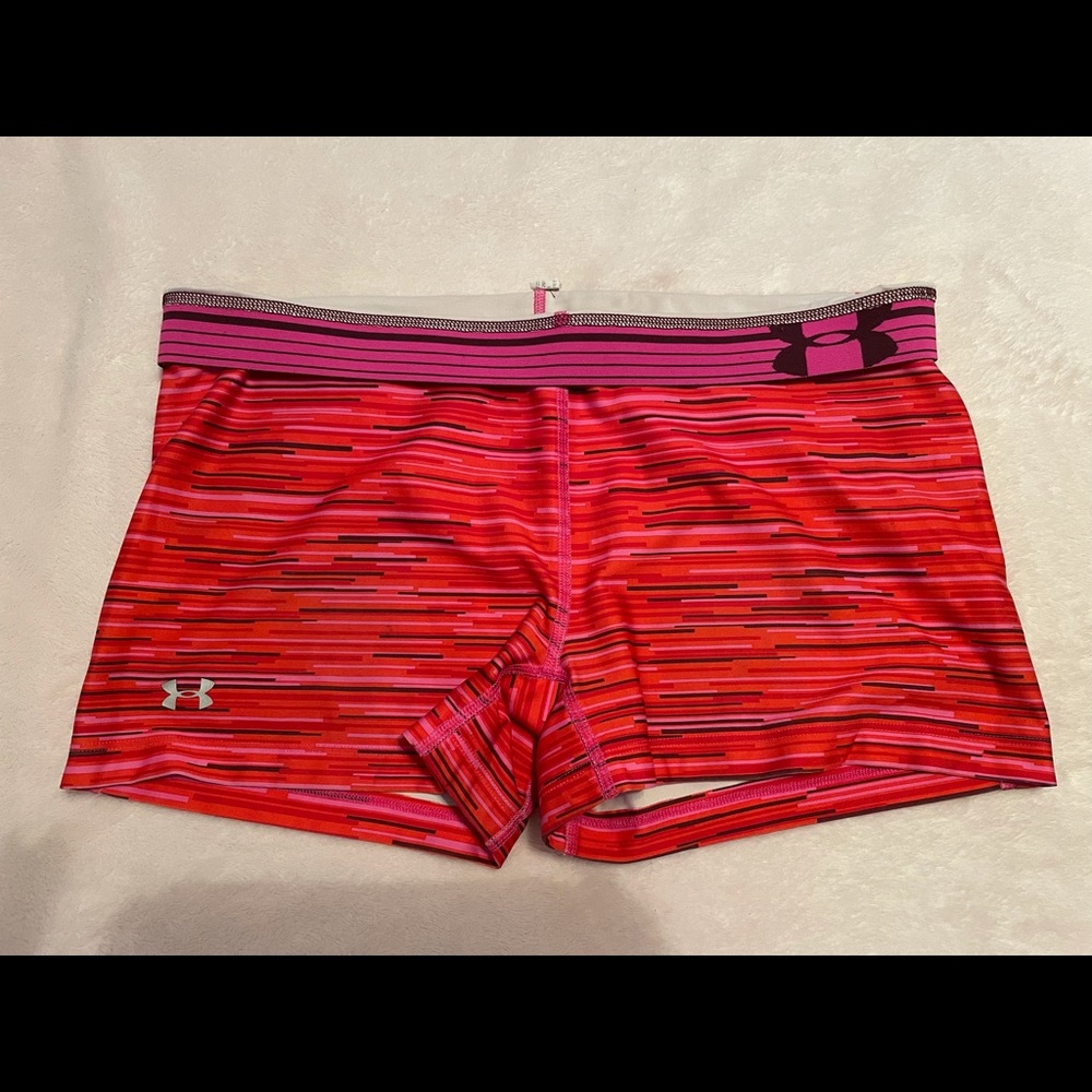Under Armour Women'  Shorty  size L